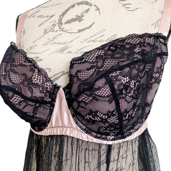 Elegant Black Lace Babydoll Lingerie - Picture 9 of 16